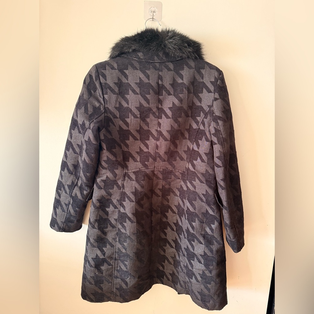 Giacci Women's Houndstooth Print Coat with detachable fur collar - Picture 11 of 11